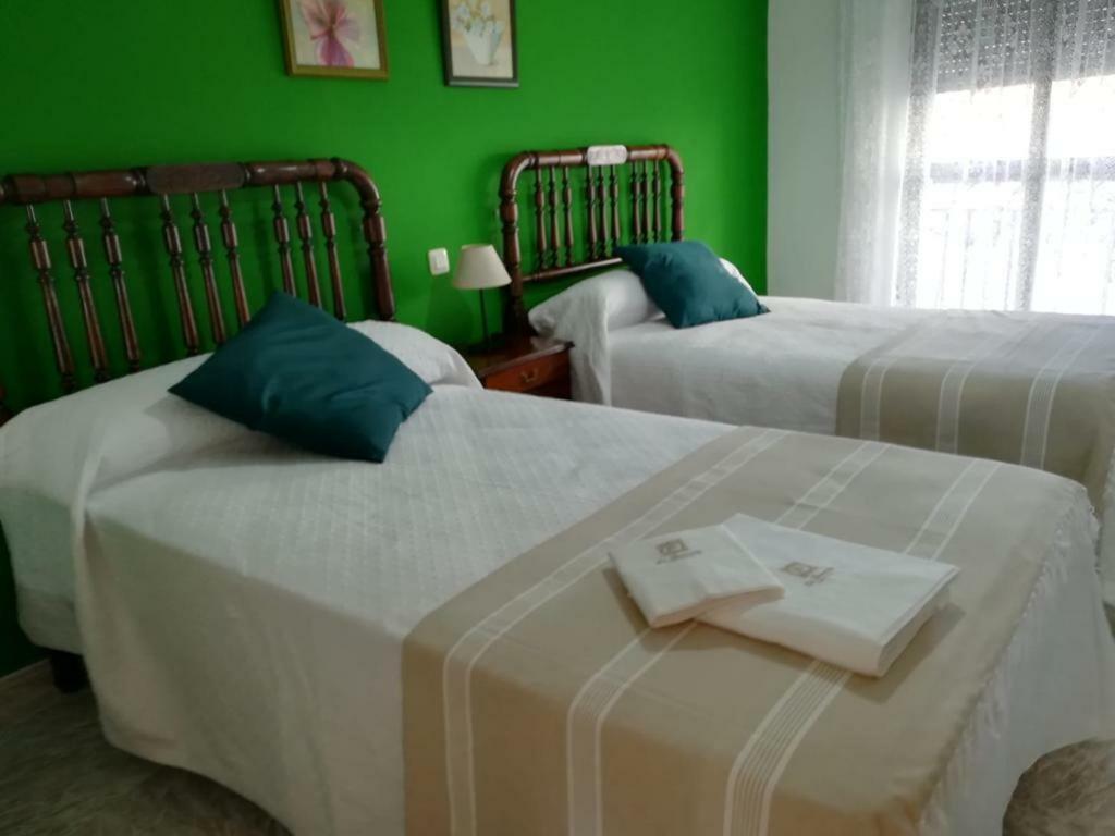Casa Rural La Herencia Alía Esterno foto